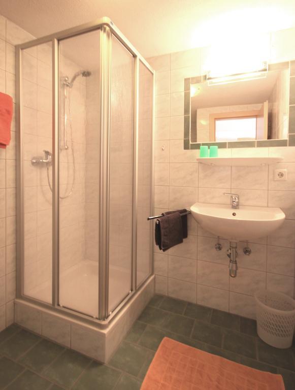 Ferienwohnung S'Huamatl St. Leonhard im Pitztal Zimmer foto