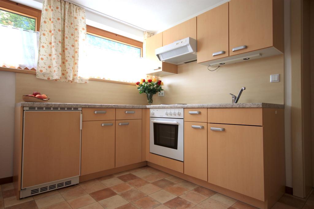 Ferienwohnung S'Huamatl St. Leonhard im Pitztal Zimmer foto