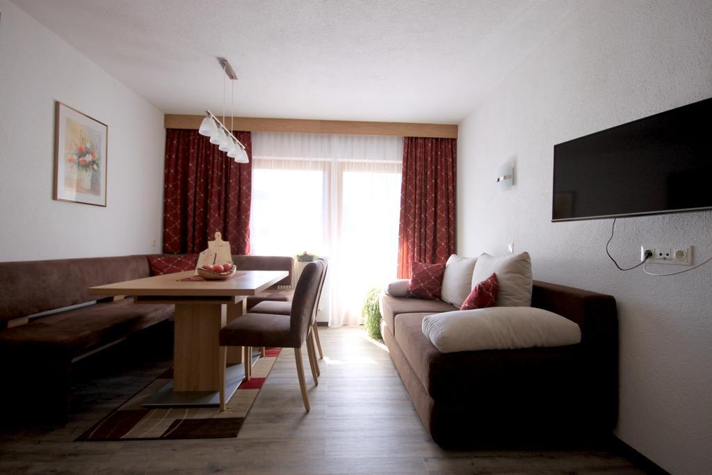 Ferienwohnung S'Huamatl St. Leonhard im Pitztal Exterior foto