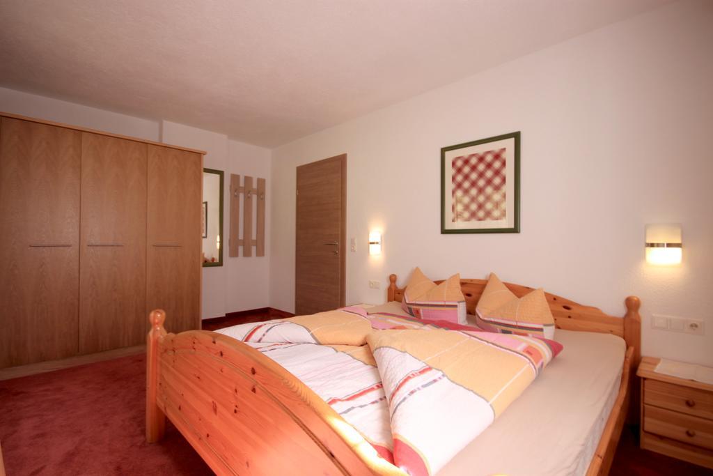 Ferienwohnung S'Huamatl St. Leonhard im Pitztal Exterior foto
